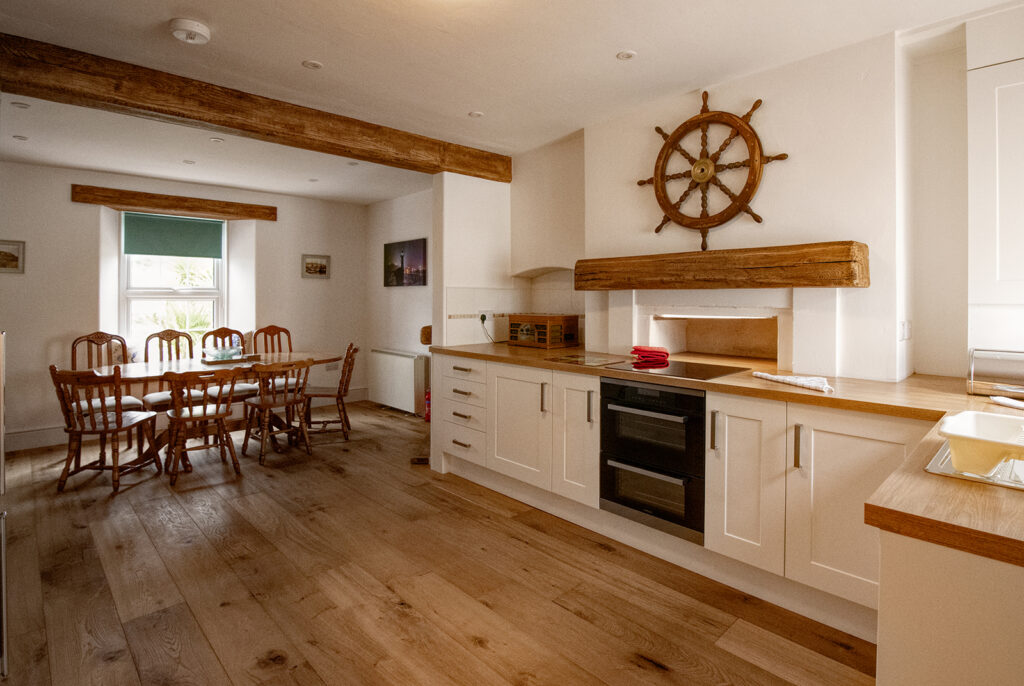 Coastguards View, Mevagissey - large modern kitchen area