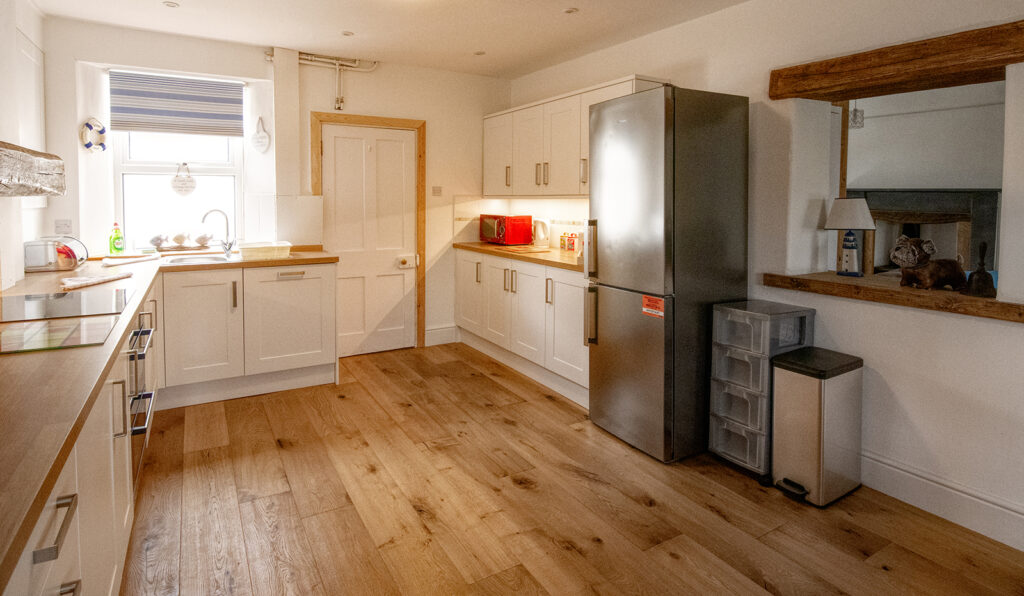 Coastguards View, Mevagissey - large modern kitchen area